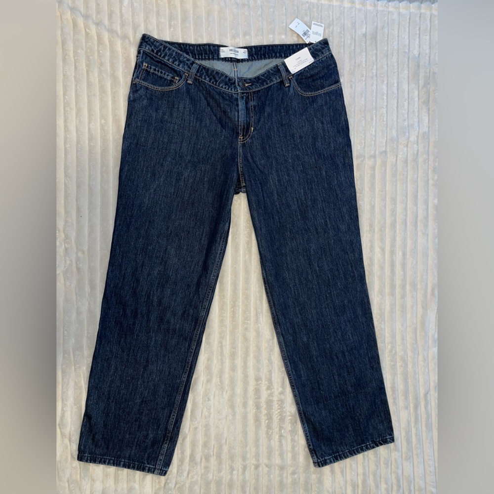 Women’s Hollister Low Rise Dark Wash Loose Jeans • Size 16 / 33 reg